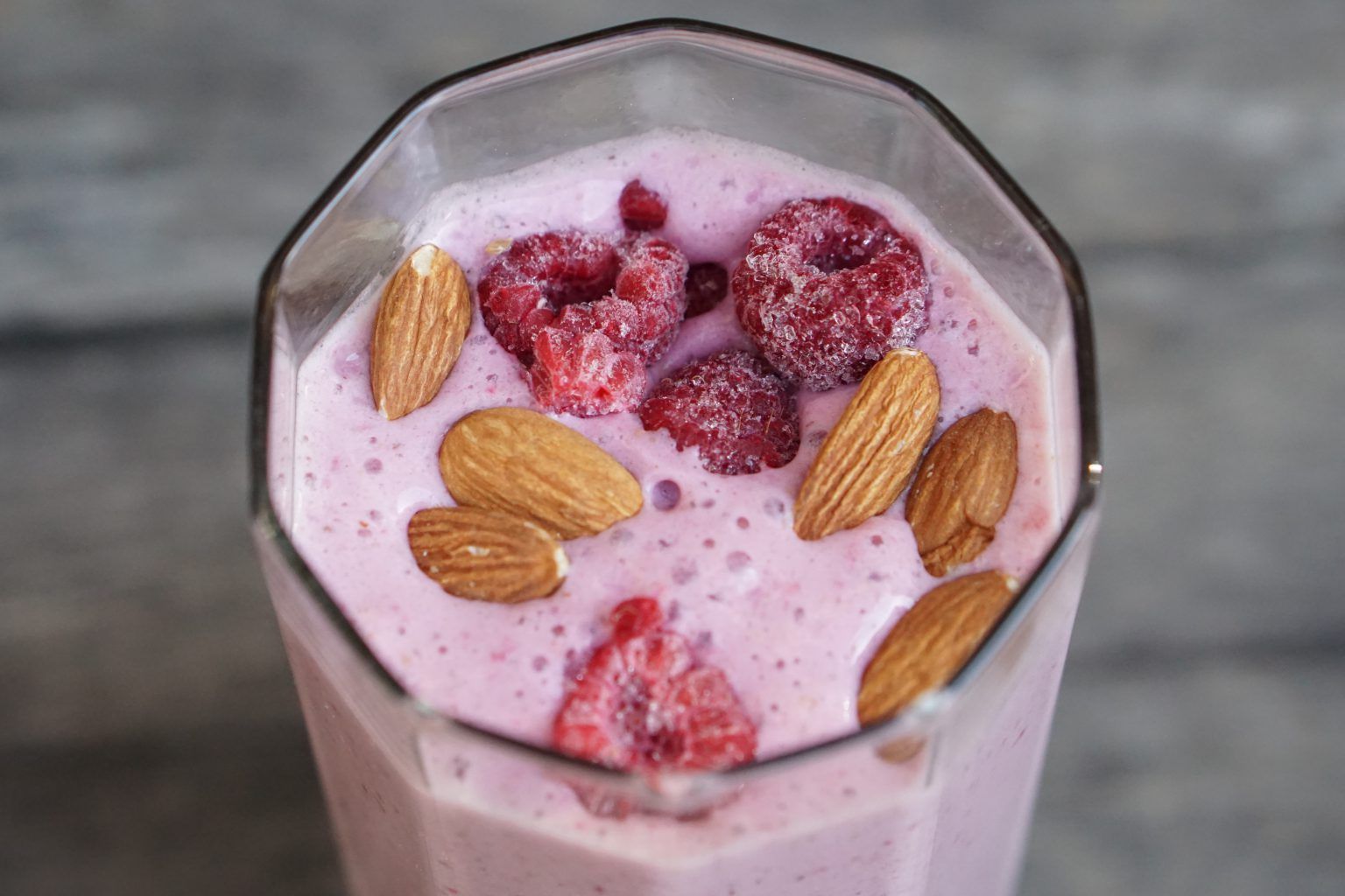 Raspberry Almond Smoothie 6521